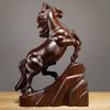 Деревянная фигурка лошади Маленькая статуэтка лошади 2026 год Китайский Новый год Животное зодиака Скульптура Фэн-шуй Украшение для рабочего стола для богатства удачи
