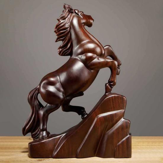 Деревянная фигурка лошади Маленькая статуэтка лошади 2026 год Китайский Новый год Животное зодиака Скульптура Фэн-шуй Украшение для рабочего стола для богатства удачи