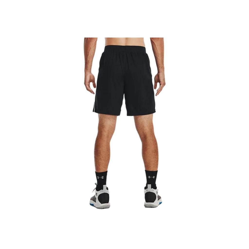 Under Armour Однотонные шорты с высокой посадкой и прямыми штанинами Мужские шорты Черный 1372891-001