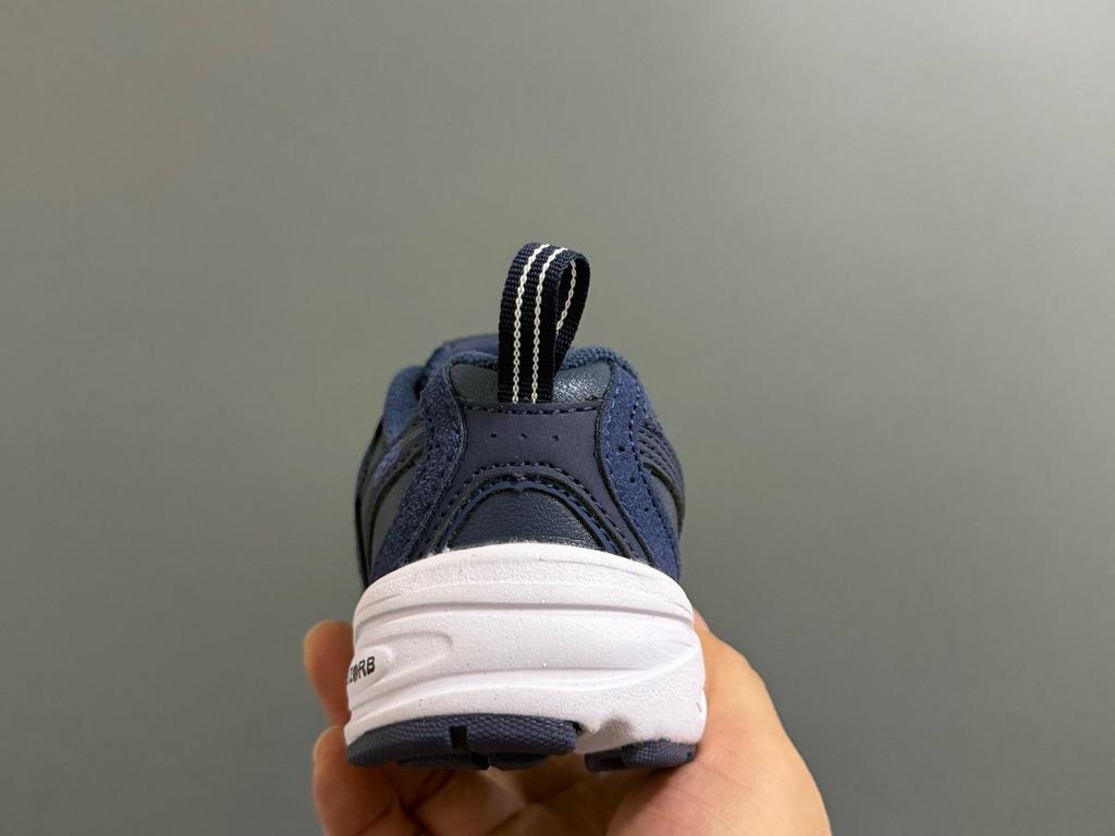 NB 530 Детская кожаная спортивная обувь: Удобные, Легкие, Нескользящие, Мягкая Подошва, Повседневные Кроссовки Унисекс.