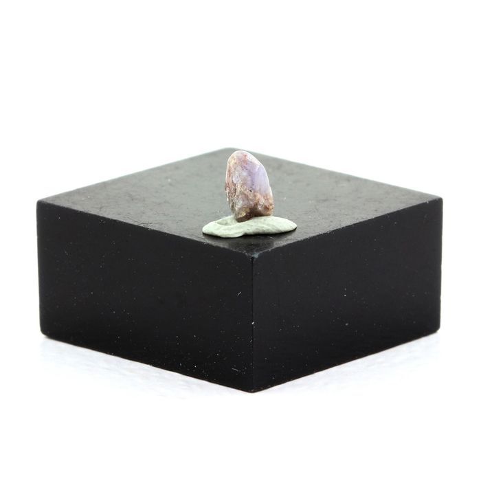 Pierres et Minéraux. Tanzanite. 0.40 ct. Merelani Hills, Lelatema Mts, Tanzanie.