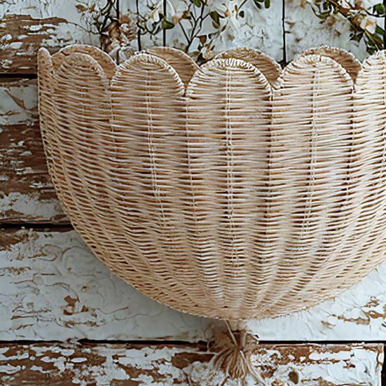 Scalloped Wall Wicker Basket Large Capacity Strong Load-bearing Simple Installation Multi-Purpose Rustic Wall Storage Basket