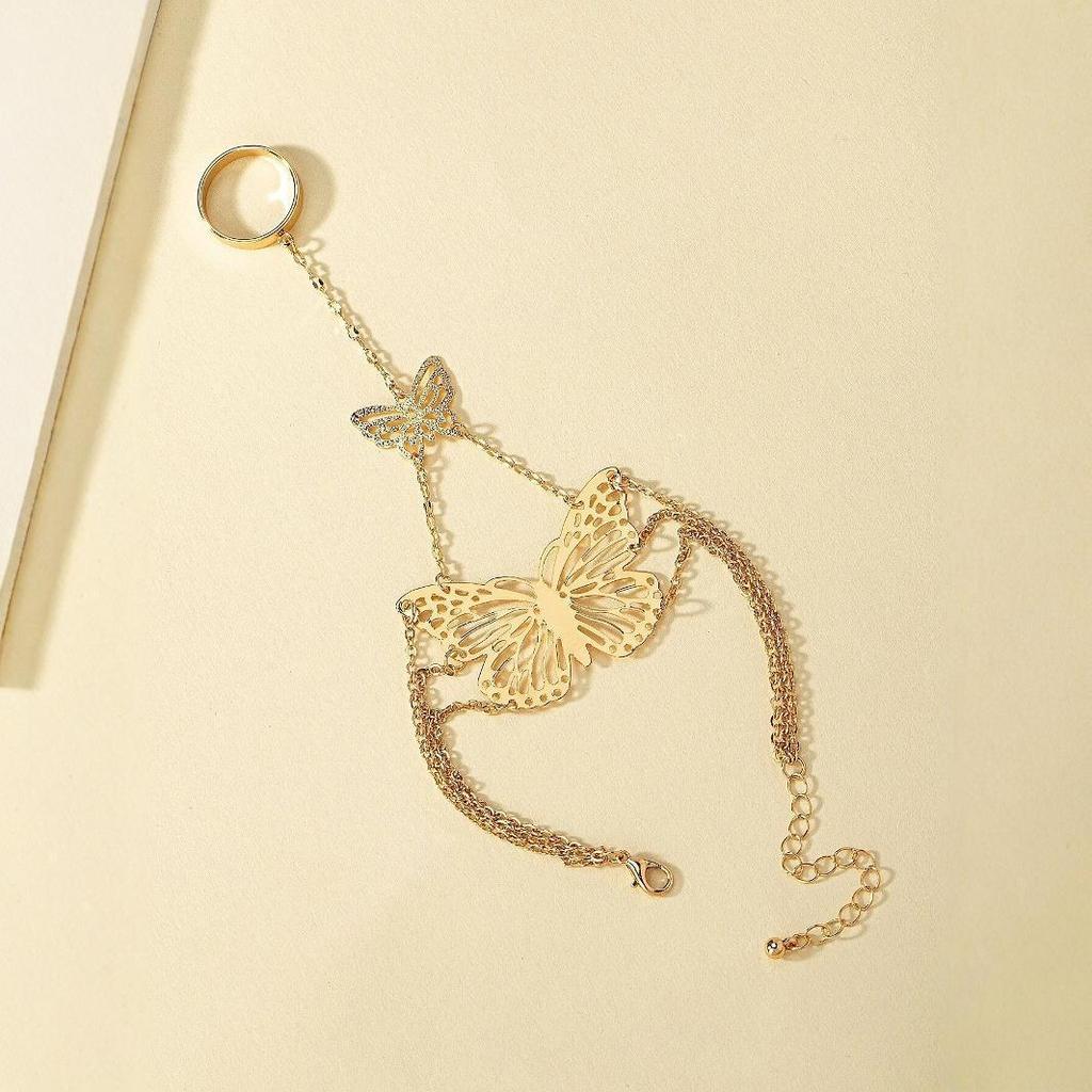 Retro Baroque Style Butterfly Ring Bracelet: European & American Inspired Women's Accessory