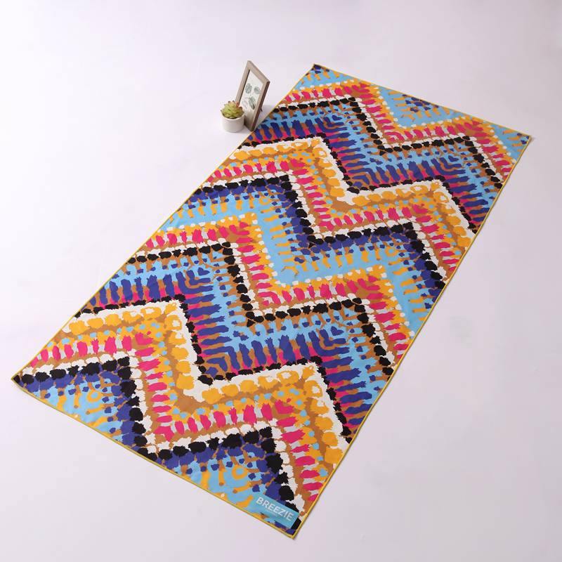 2026 Beautiful Fashion Large Beach Towels Design Sublimation Microfiber Striped Beach Towels Drop Shipping