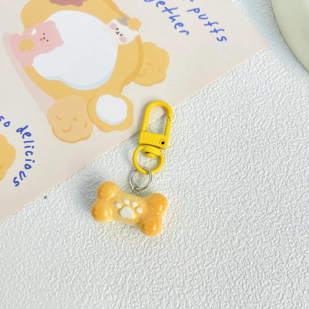 Sweet Puppy Paw Bone Keychain - Cute and Stylish Backpack Accessory for Couples and Students