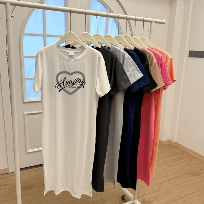 Свободное, большого размера, в гонконгском стиле, с короткими рукавами, средней длины, с разрезом, платье-футболка для женщин на лето