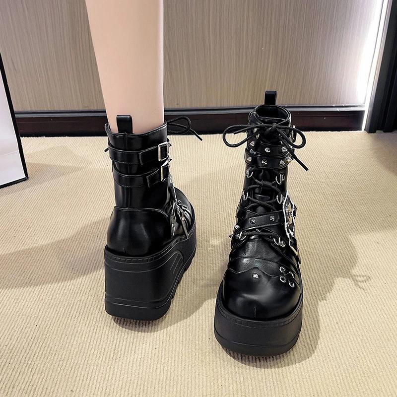 Fashion 9CM Metal Chain Patent Leather Punk Ankle Boots Women New Winter Designer Chunky Platform Boots Woman Black Gothic Lolita Shoes