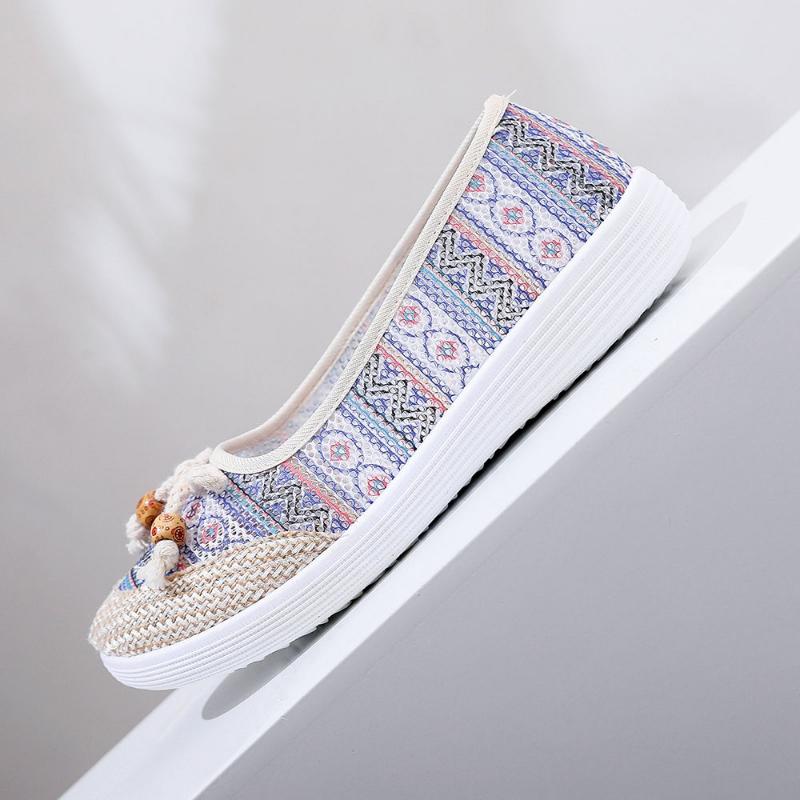 Hollowed Out Cloth Shoes Women Soft Bottom Anti Slip Flat Bottomed Mother Shoes Ventilation Work Shoes Retro Ethnic Style Simple Casual