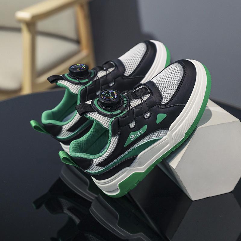 Лето 2024 года, новые мужские и женские туфли-одноклассники с вращающимися пуговицами, тонкие, дышащие и удобные детские туфли для скейтбординга