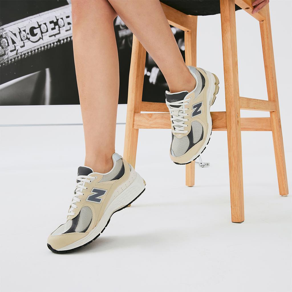 New Balance 2002R Кроссовки унисекс Sandstone Magnet Кремово-льняные M2002RFA