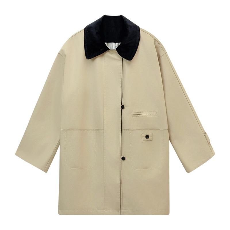 Зимой новое свободное длинное тренчковое пальто контрастирует с хлопком и утолщенной курткой с хлопковой подкладкой.