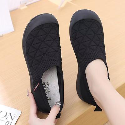 ****** женская тканевая обувь Старая ******* тканевая обувь Подошва S**t Поверхность S**t Летающее плетение Один педаль Дышащая обувь для мамы Легкие ноги Рабочая обувь для толстых