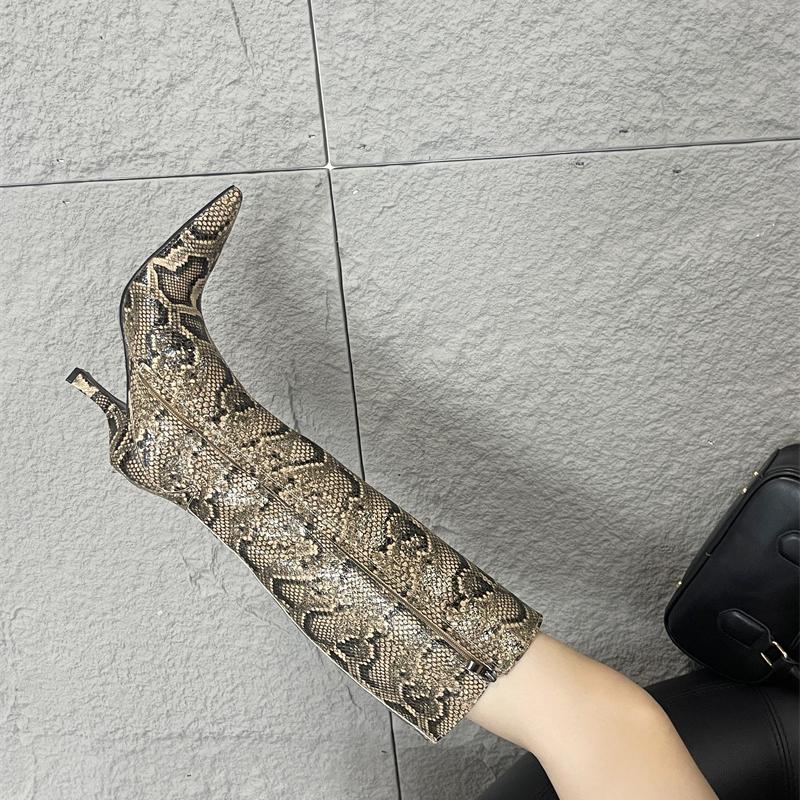 Модные новые сапоги до колена на высоком каблуке с острым носком, на молнии сбоку, с принтом «змеиная кожа» смешанных цветов, осенне-зимние, европейско-американская мода