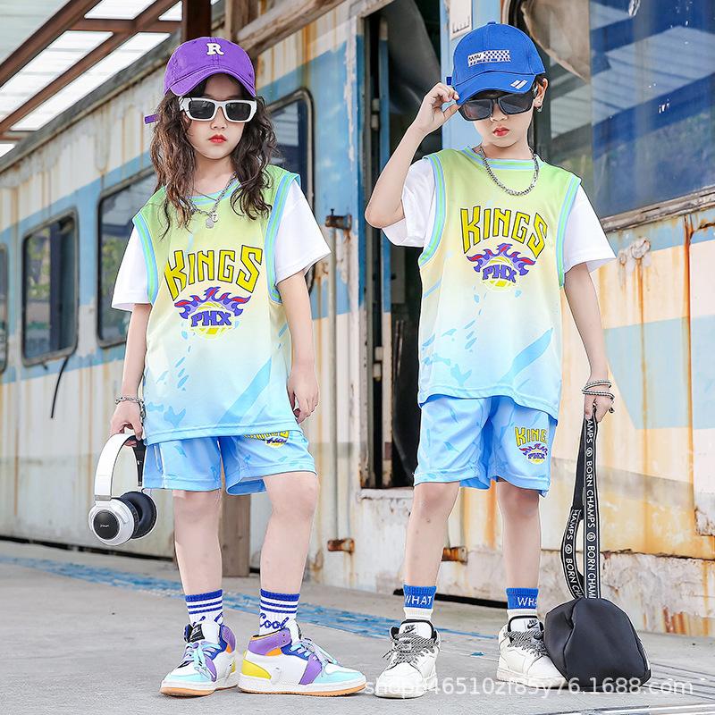Wholesale of children's basketball clothes for boys and girls Printed kindergarten primary school students No. 24 jersey Light board performance