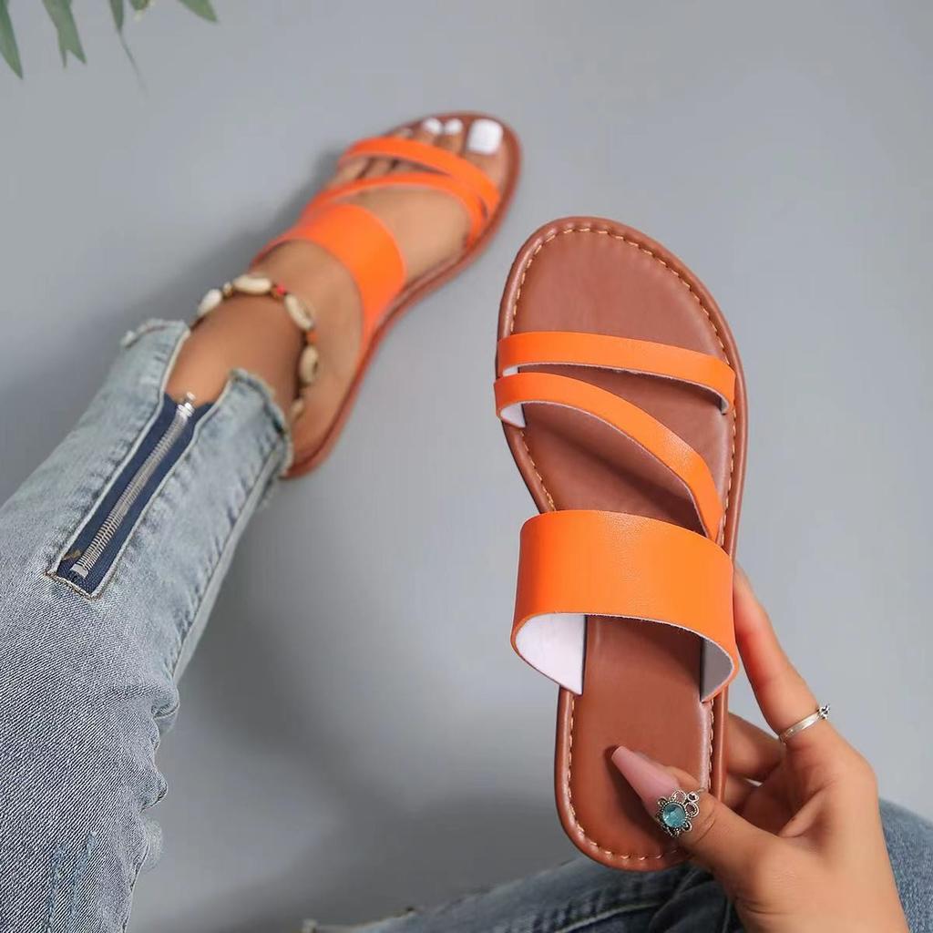 New Flat-bottomed Slippers Women's Summer Wear Versatile Style Beach Fashion Slippers Women's Non-slip