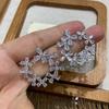 Серьги-цветы из белого циркона в стиле легкой роскоши, женские, с дизайнерским смыслом, индивидуальные, с темпераментом, модные, высококлассные серьги
