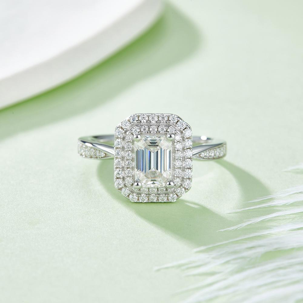 New Trendy Fine Jewelry White Gold Plated 925 Sterling Silver 1ct Moissanite Emerald Cut Engagement Rings