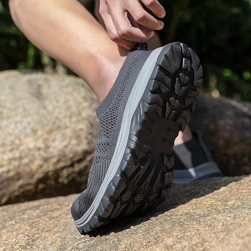 TUINANLE Мужская обувь без шнуровки, новые легкие прогулочные туфли, дышащая мужская летняя пляжная обувь, лоферы черного цвета