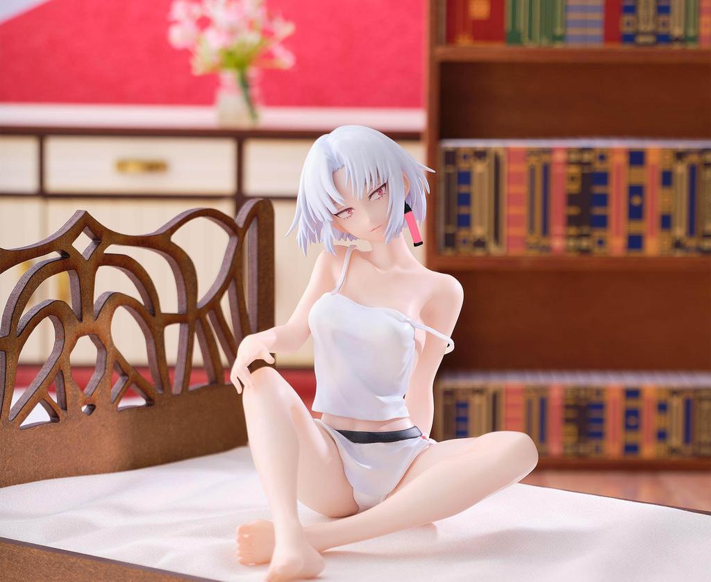 SEGA Yumemirize Goddess of NIKKE Drake Figure - Victory