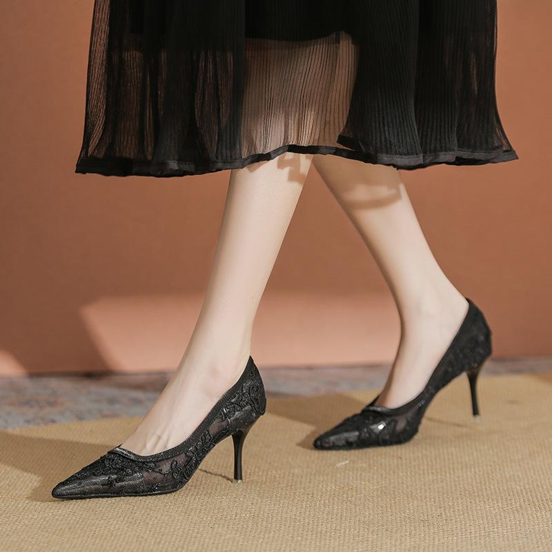 Туфли на высоком каблуке женские 2025 весна новые женские туфли сексуальные кружевные полые одинарные туфли туфли подружки невесты свадебные туфли