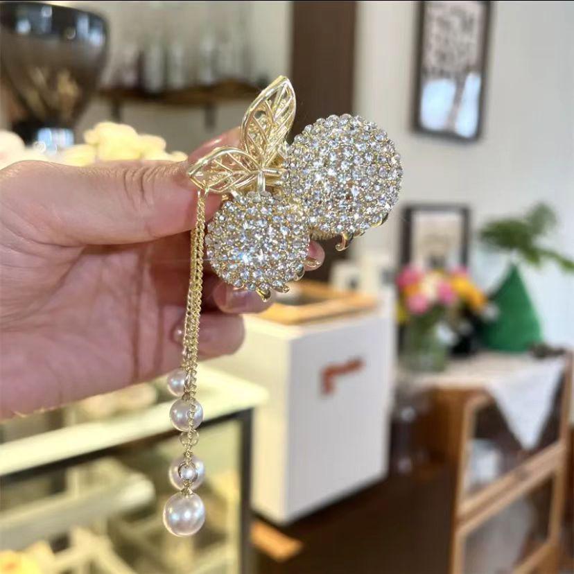 Весенняя заколка для волос с вишневой кисточкой из стразов 2023 - Зажим для волос в стиле знаменитостей