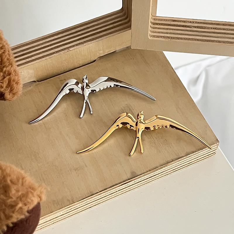 Stainless Steel Women's Swallow Brooch Glossy Metal Bird Swallow Brooch Suit Decoration Delicate Brooch Pin Accessories Gift