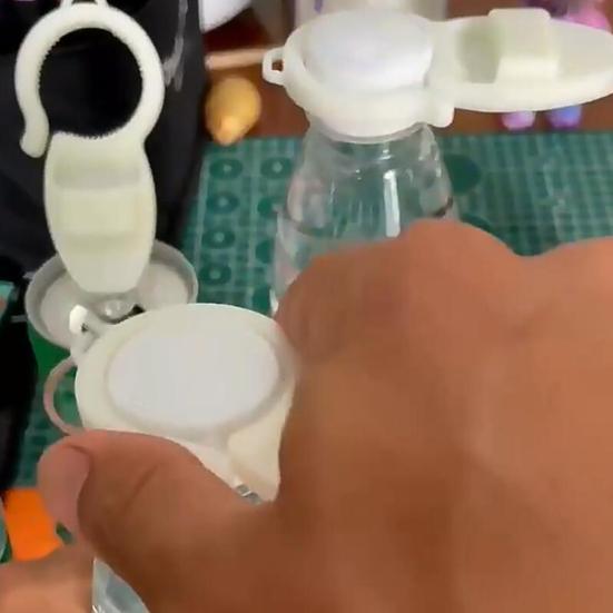 Открывалка-брелок для бутылок 3 в 1, портативная, прочная, многофункциональная, безболезненная для открывания бутылок пива, воды, газировки