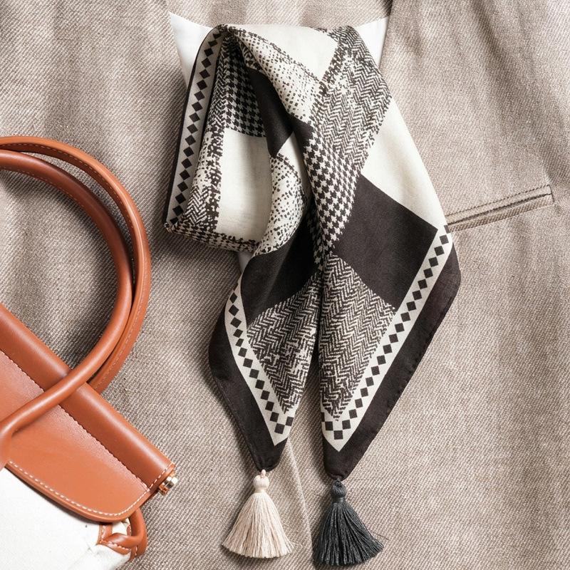 Silk Wool Double-Sided Heterochrome Ethnic Style Retro 70 Velvet Small Square Scarf Silk Scarf Women'S Warm Shawl Light Luxury Scarf Scarf