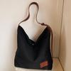Canvas Bag Women's Large Capacity 2025 Summer New Simple Shoulder Bag Leisure Student Class Commuter Tote Bag