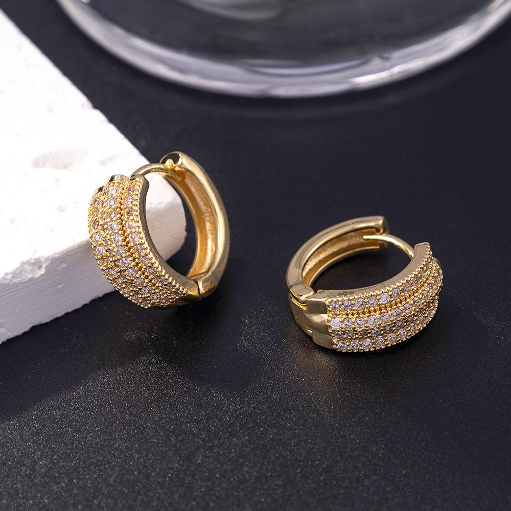 Серьги-иглы из серебра 925 пробы: Легкая роскошь, высококлассные пусеты и универсальный нишевый дизайн в виде колец для работы и стиля