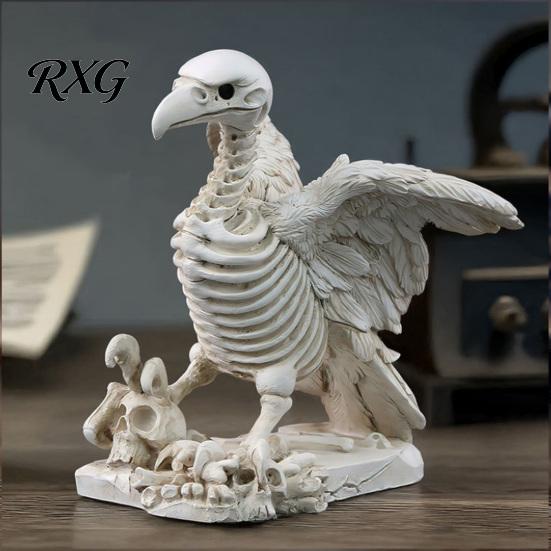 Vintage Halloween Skeleton Decor Vulture Statue, Realistic Bird Bone Figurine for Distressed Texture Home Decor, Spooky Tabletop Ornament Living Room