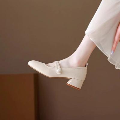 2025 новые туфли Мэри Джейн с квадратным носком, фееричный темперамент, мягкая кожа, повседневные одинарные туфли, женские туфли на толстом каблуке, мягкая подошва, маленькие кожаные туфли