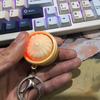 Светодиодный Эстетичный Брелок-Булочка Светится В Темноте Реалистичная Еда Сквиши Креативный EDC Fidget Кликер Модный Органайзер на Сумку Подарок