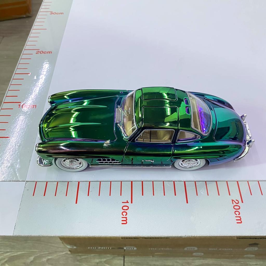 1/24 Scale Benz 300SL Electroplated Version Alloy Car Diecast Metal Model Collect Hobby Model Ornaments Gift For Boys