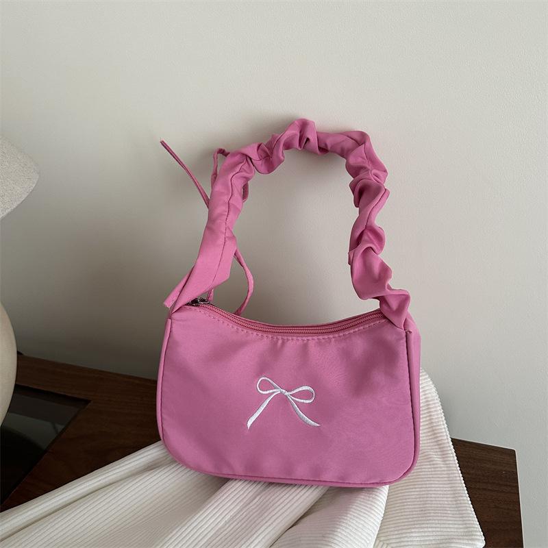 Сумка подмышку женская 2025 модная маленькая квадратная сумка простая повседневная на плечо женская сумка