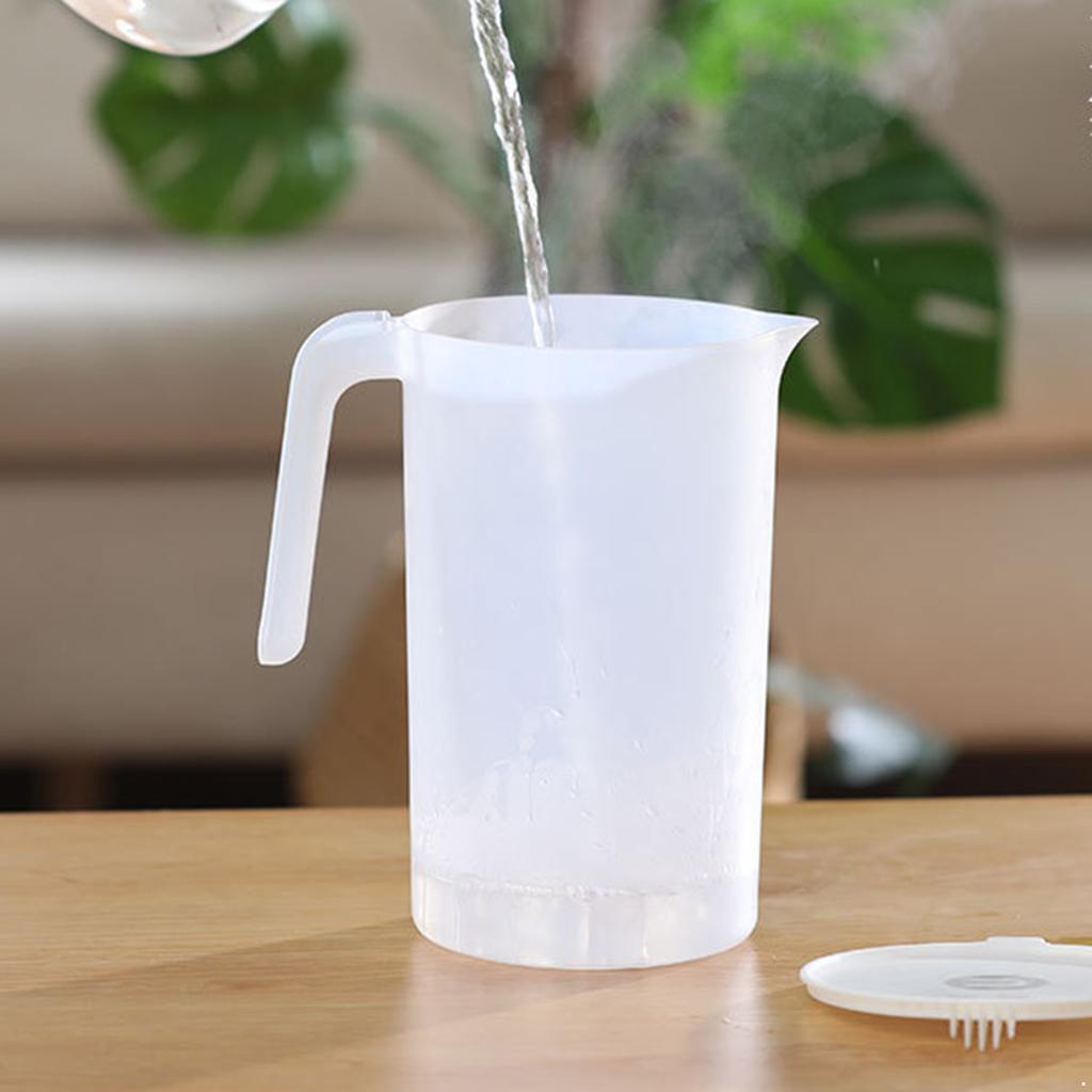 Пластиковый кувшин-кувшин емкостью 2000/2500 мл с крышкой и вентилируемым носиком для холодных и горячих напитков, в помещении и на открытом воздухе