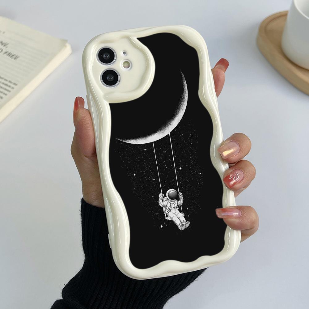 Ae97 Space Moon Astronaut Black art защитные чехлы для телефонов Samsung S23 S24 Ultra A55 A14 A25 Infinix Hot 40 Pro Tecno Spark 20 Wave TPU задняя крышка