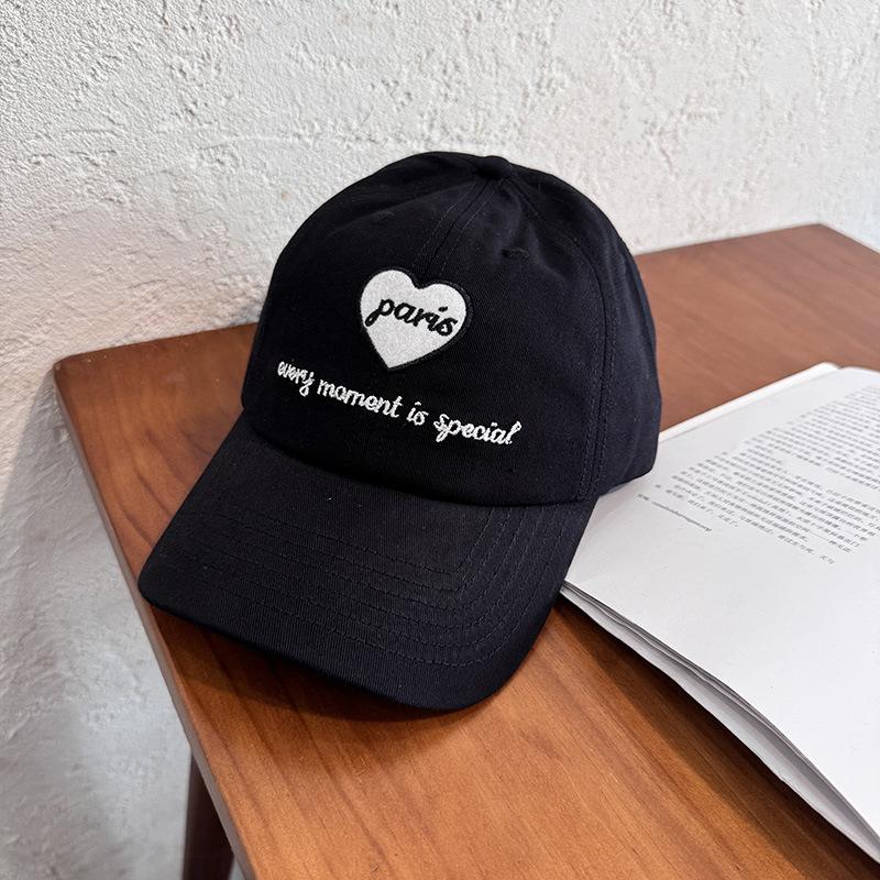 New love embroidery versatile baseball cap female ins simple leisure student shopping Internet celebrity cap