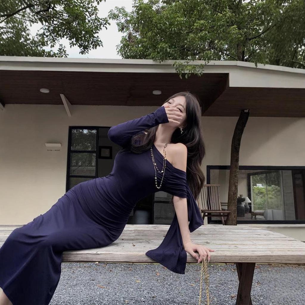 Лето 2025 Асимметричный вырез Длинный рукав Облегающее Сексуальное платье-бодикон с запахом на бедрах