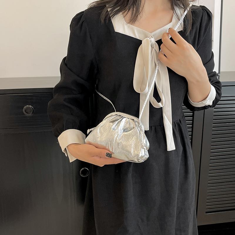 Шикарные вечерние сумочки для женщин, роскошные дизайнерские сумки, золотистые лазерные сумки через плечо, клатч для званого ужина