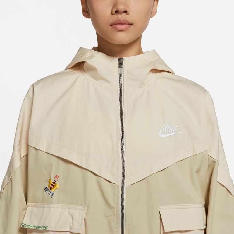 Nike Куртки Женские Бежевый С капюшоном Умеренный Другое DM7909-228