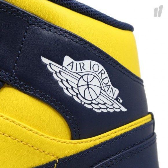 Air Jordan 1 Mid 'Michigan' (Unisex) Varsity Maize / Midnight Navy-White Vintage Basketball Shoes 554724 707
