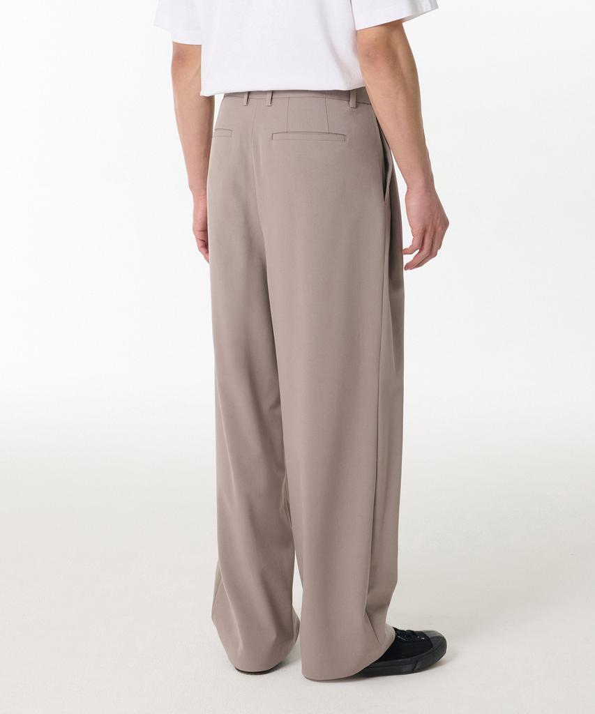 MUSINSA STANDARD Deep Tuck Overlap Wide Hidden Elastic Waist Slacks [Grayish Beige]