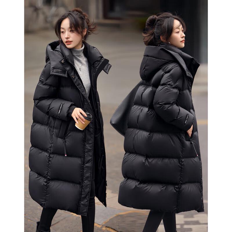 Женский пуховик с капюшоном из графена