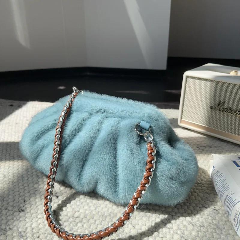 Fluffy Plush Dumpling Bag Faux Fur Bags for Women Handbags Faux Mink Fur Pouch Ruched Shoulder Bag Winter Warm Soft Cloud Clutch