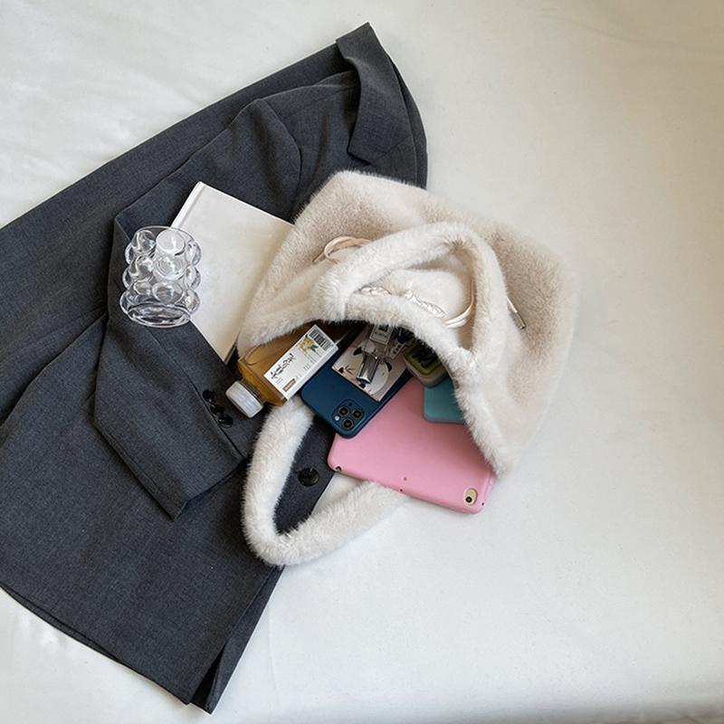 Women Plush Shoulder Bag Fluffy Handbags Large Capacity Autumn Winter Travel Shopping Totes Faux Fur Underarm Bags MIT