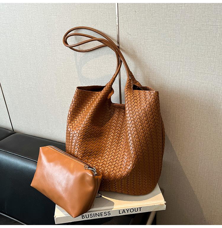 Large Capacity Premium Sense Woven Tote Bag Women 2025 Casual Daily Lazy Loose Shoulder Bag Casual Commuter Bag