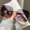 1Pcs Fashionable Large Frame Sunglasses For Women Gradient Lens Sun Glasses Oversized Retro Square Luxury Sunglasses Uv400