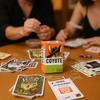 Карточная игра Coyote Party, Познакомьтесь с динамичной карточной игрой, полной аплодисментов и хаоса, Забавные карточные игры с действиями Coyote Game