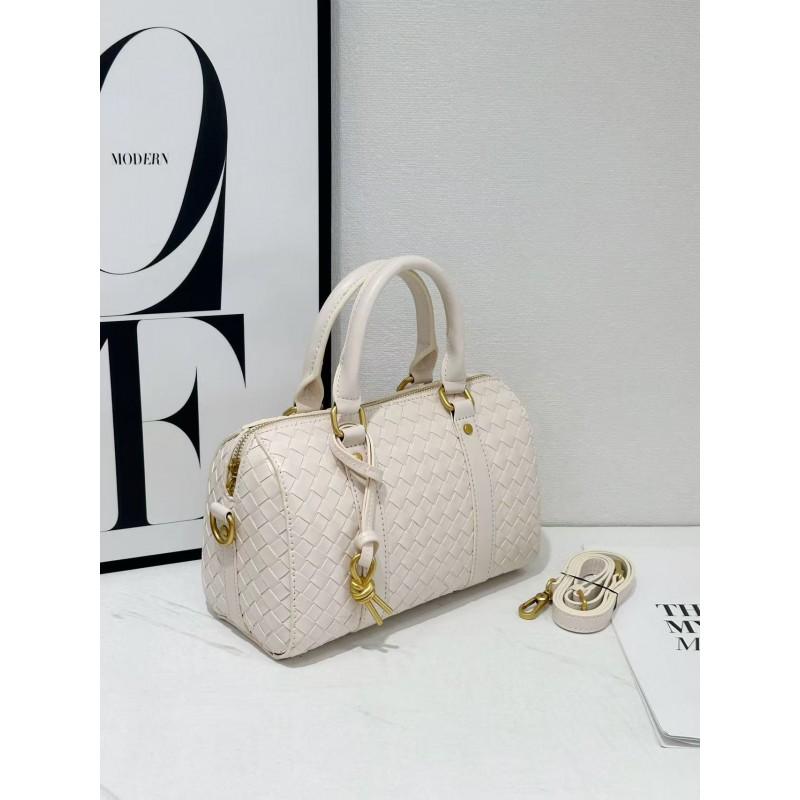 Woven Quilted Leather Tote Bag Women Soft Structured Shoulder Crossbody With Zip Interior Pockets